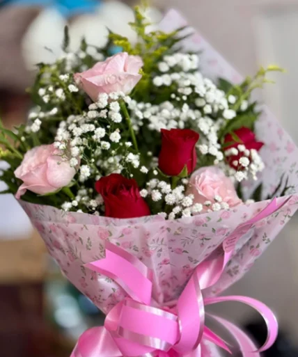 Ramalhete Rosas Cor De Rosa E Vermelha