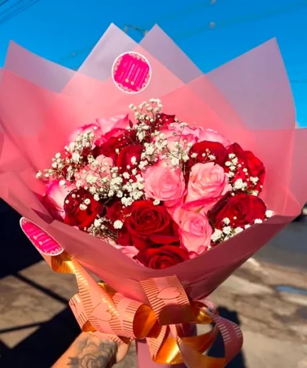 Buquê Compacto com 30 Rosas